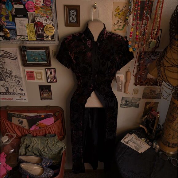 Vintage Velvet Asian Style Maxi Dress Women's 12 Petite Black Purple Floral - Picture 1 of 7